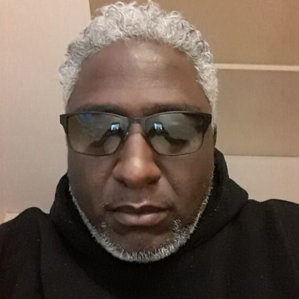 Meet your Posher, Derrick